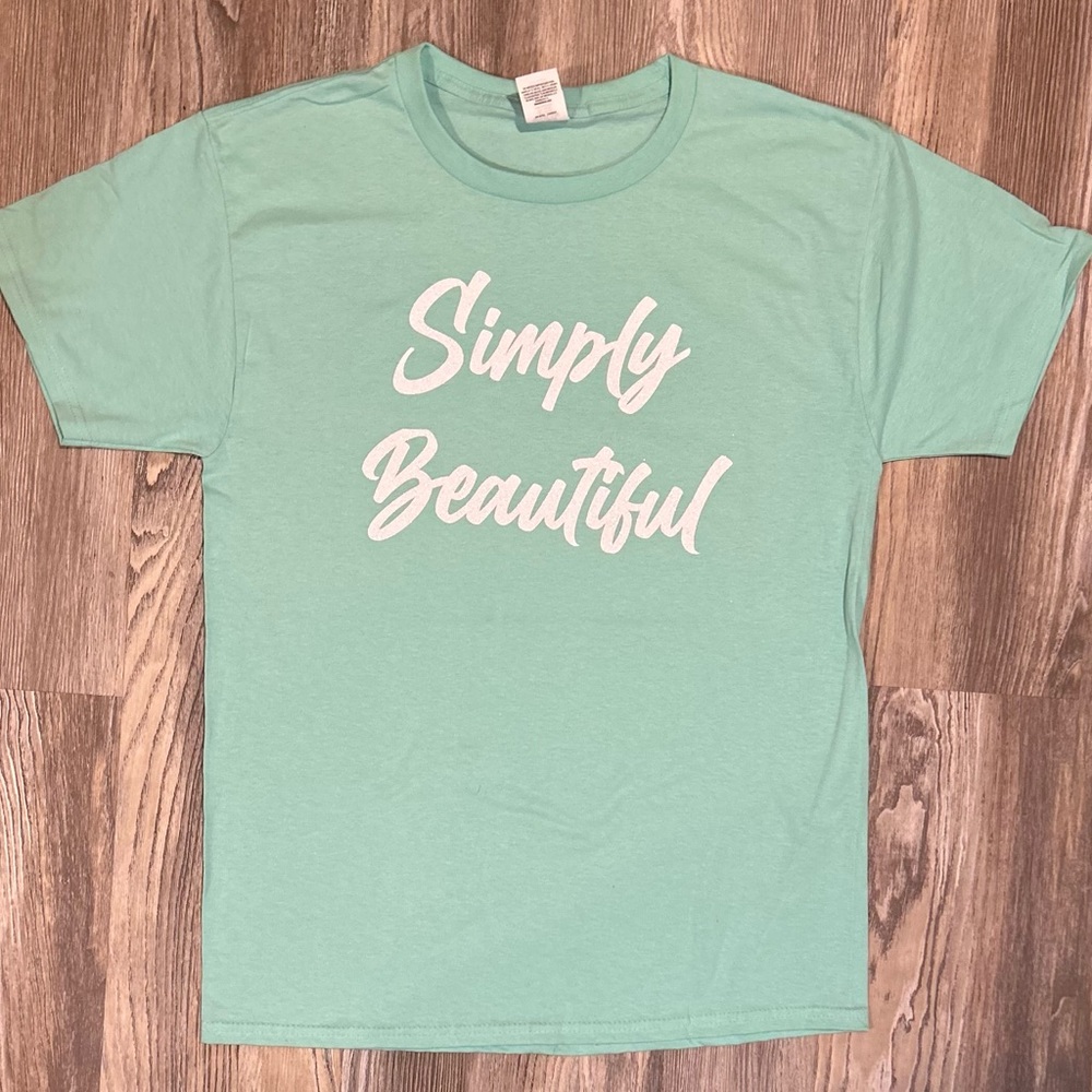 Simply beautiful shirt - Picture 1 of 2